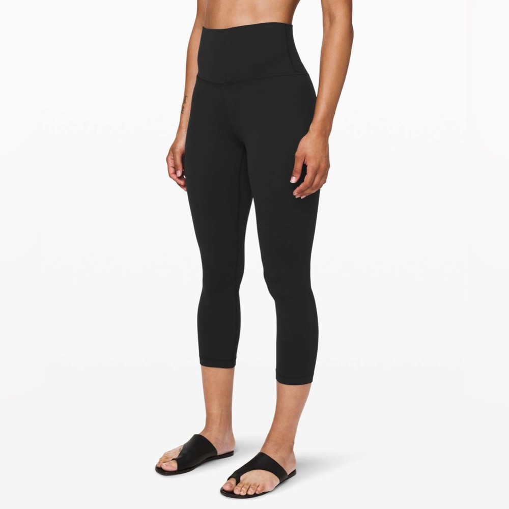 Lululemon Align High Rise Size 8 in Black